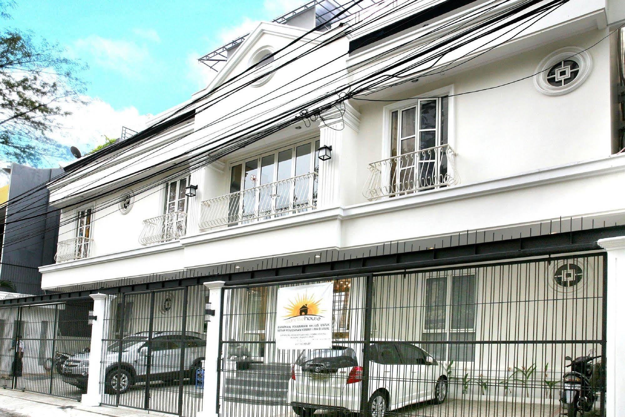Hotel Sun Rise House Yakarta Exterior foto